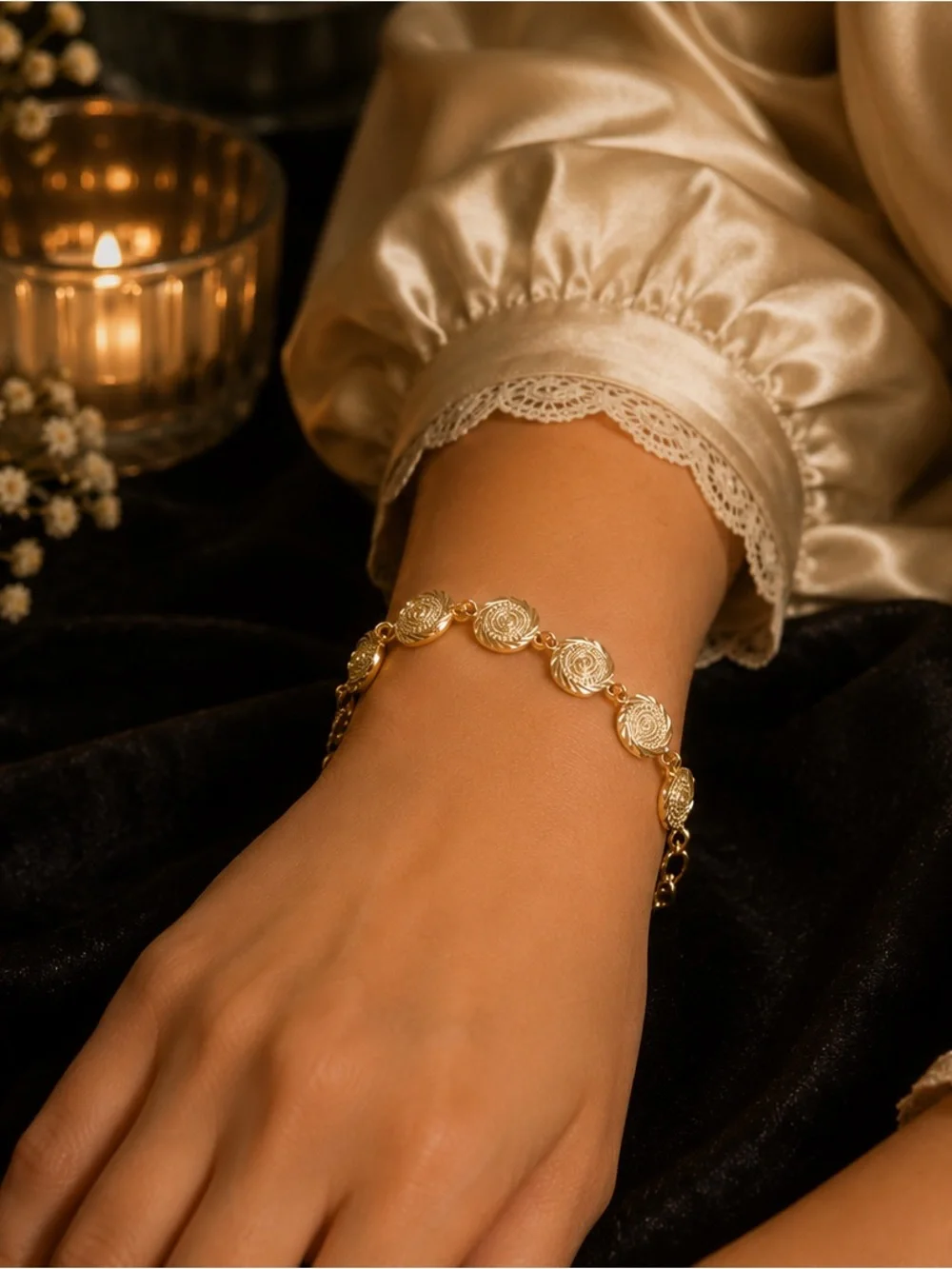 Elegant Laminated Gold Rosette Link Bracelet - Women Jewelry